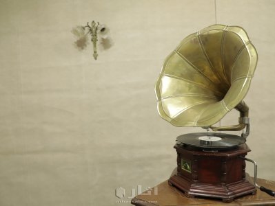 فونوغراف إنجليزي ENGLISH PHONOGRAPH