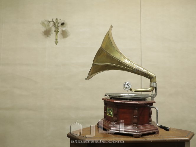 فونوغراف إنجليزي ENGLISH PHONOGRAPH