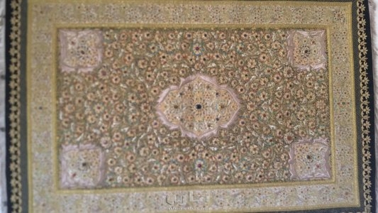 سجاد كشميري يدوي بخيوط الذهب والاحجار الكريمة 7