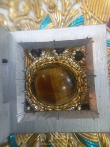 سجاد كشميري يدوي بخيوط الذهب والاحجار الكريمة 5