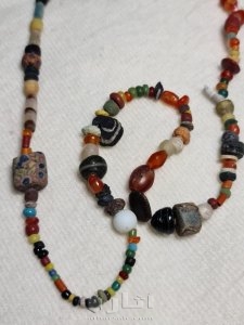 قلادات تعود لقوم ٢٠٠٠ عام 4