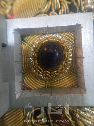 سجاد كشميري يدوي بخيوط الذهب والاحجار الكريمة