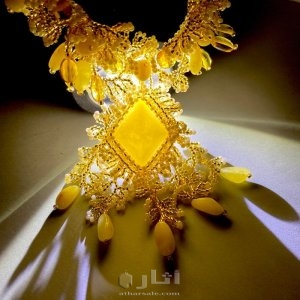 قلادة طوق زفاف .. صفار بيضة صفراء - كهرمان - روسيا - أواخر القرن الثامن عشر 3