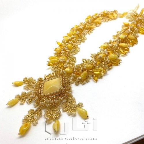 قلادة طوق زفاف .. صفار بيضة صفراء - كهرمان - روسيا - أواخر القرن الثامن عشر