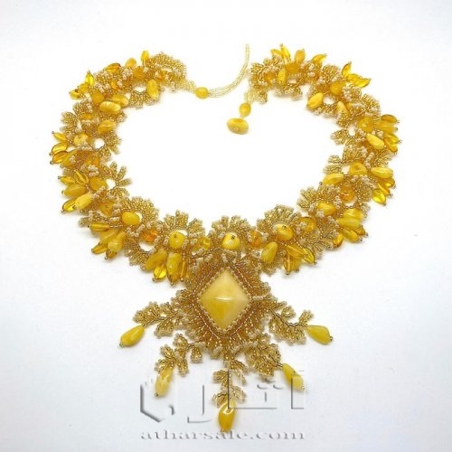 قلادة طوق زفاف .. صفار بيضة صفراء - كهرمان - روسيا - أواخر القرن الثامن عشر