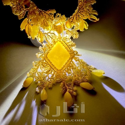 قلادة طوق زفاف .. صفار بيضة صفراء - كهرمان - روسيا - أواخر القرن الثامن عشر