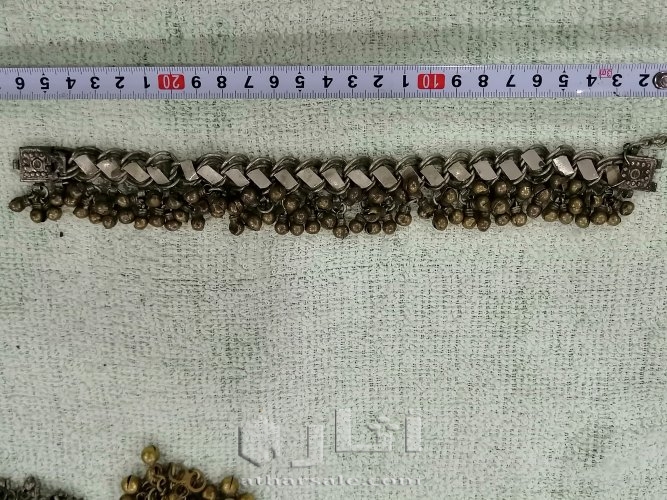 قلائد وحلي أثريه