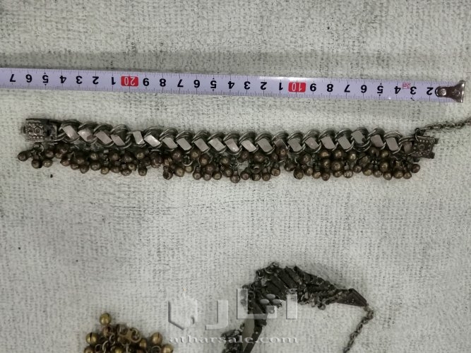 قلائد وحلي أثريه