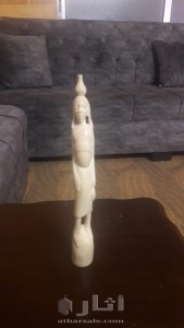 مجموعة تحف قديمة من العاج و النحاس 5