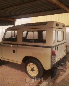 لاندرروفر كلاسيك موديل 1975 3