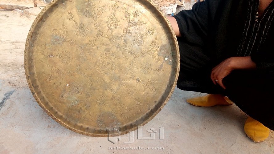 صحن نحاسي عمره أكثر من 200 سنة