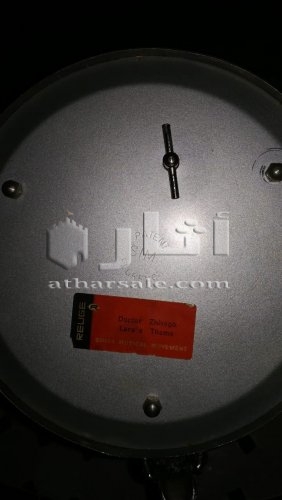 علبة موسيقى سويسرية الصنع.