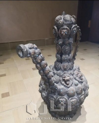 ابريق أثري قديم