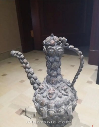 ابريق أثري قديم