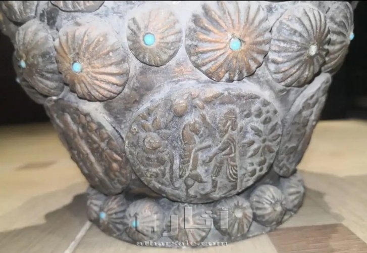 ابريق أثري قديم