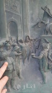 باب بارز من البرونز من العصر الإمبراطوري