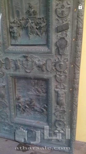 باب بارز من البرونز من العصر الإمبراطوري