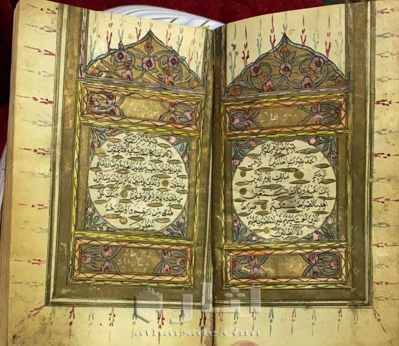 مصحف قديم اثري مذّهب بماء الذهب بخط اليد سنه ١٢٥٦ هجري، للسيد حافظ محمد النوري.