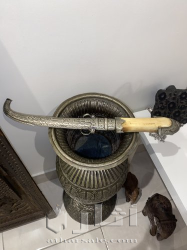 للبيع مقتنيات اثرية و قديمة جداً