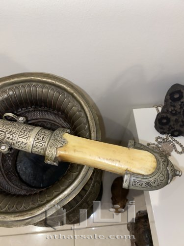 للبيع مقتنيات اثرية و قديمة جداً