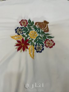 مفرش ابيض تطريز يدوي قديم عمره فوق ٥٠سنه 4