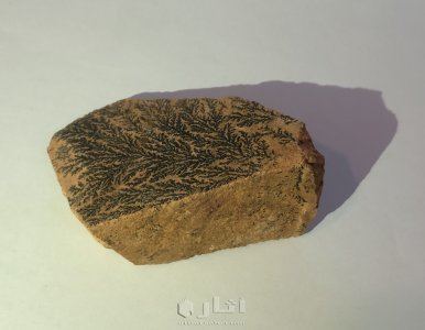 حجر طبيعي برسم من الطبيعة