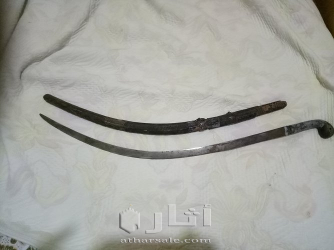 سيف قديم جداً