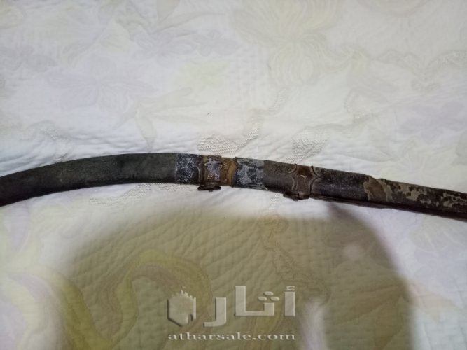 سيف قديم جداً