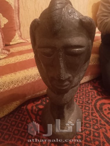 تمثالين حجريين للبيع