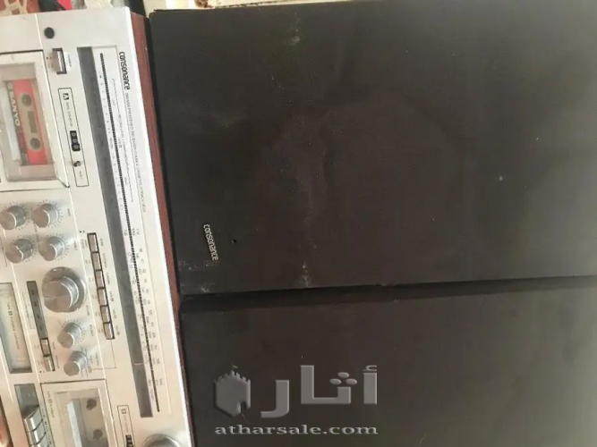 مسجل استريو خشبي قديم مع 2 سماعات