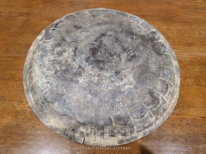 صحن أثري صنع يدوي من ٢٠٠ سنه