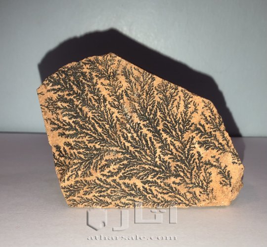 حجر طبيعي برسم من الطبيعة
