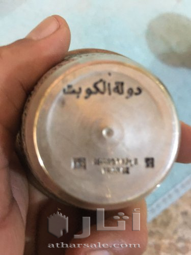 لدي 4 قطع من الانتيكات تابعه الى الملك الكويتي للاستفسار التواصل على الايميل