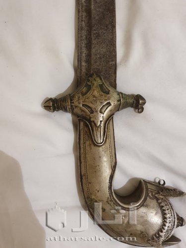 سيف يمني قديم