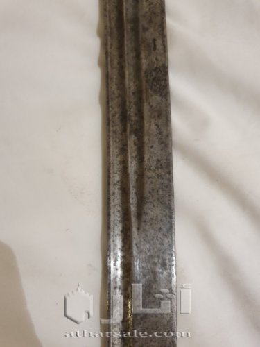 سيف يمني قديم