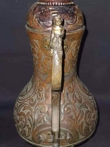 نوادر البرونز الاسلامي قطعه اسلامي اندلسي بشعار الاندلس قطعه متحفيه قديمه عتيقه 7