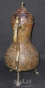 نوادر البرونز الاسلامي قطعه اسلامي اندلسي بشعار الاندلس قطعه متحفيه قديمه عتيقه 3