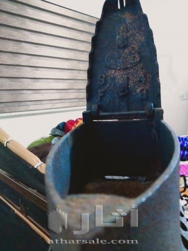 مكواه الفحم يعود عمره الى الستينات