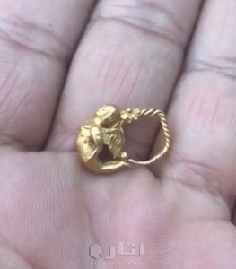 عملة إغريقية ذهب و فضة وقرط ذهب