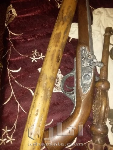 تحف قديمة تستحق الشراء