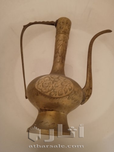 ابريق تحفة من النحاس