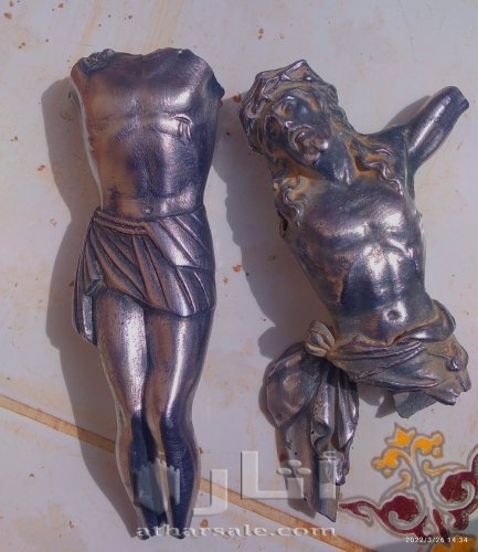 اثار تماثيل كانت موجودة في مكان مخفي تحت الارض