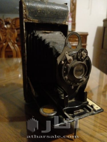 اثنين كاميرا كوداك من مائه