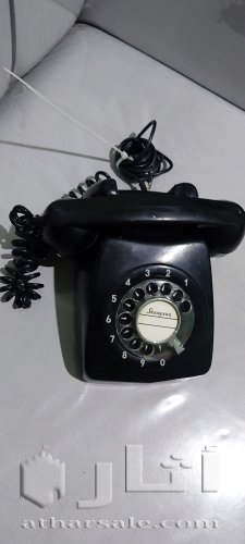 هاتف قديم جدا صنع في سبعينيات القرن الماضي