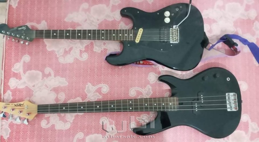 ليبيا يوجد شحن دولى قيثار عمره100سنة