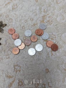 عمله معدنيه مصريه قديمه وعمله ورقية هنديه قديمة