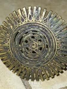 اختام تعود للقرن الثامن عشر وهم عدد٢ ختميين 12