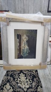 ريمديوس فارو رسام اسباني عالمي ولوحاته مشهوره عالميا ولد في اسبنيا وعاشفي المكسيك لد عام ١٩٠٨ ومات عم ١٩٦٣ ولوحاته تصنف بالمراتب الاولي عالميا