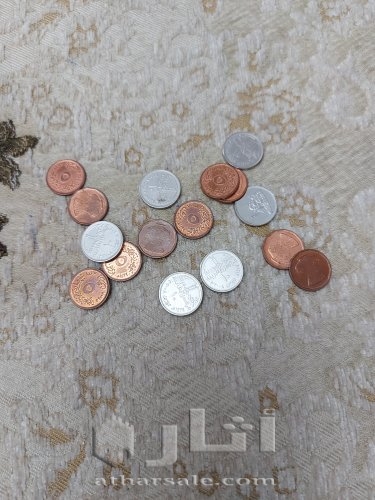 عمله معدنيه مصريه قديمه وعمله ورقية هنديه قديمة