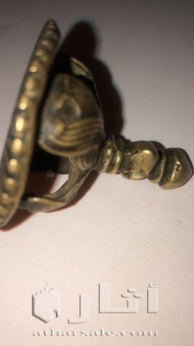 اختام تعود للقرن الثامن عشر وهم عدد٢ ختميين